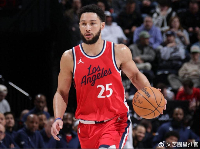 西蒙斯拒绝尼克斯的合同，嫌弃做底薪球员，想要一份更高的年薪