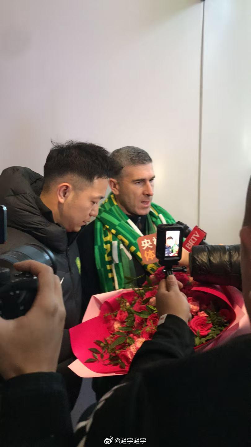 500彩票一站服务-新帅到位,国安主教练蒙哥马利已经抵达北京